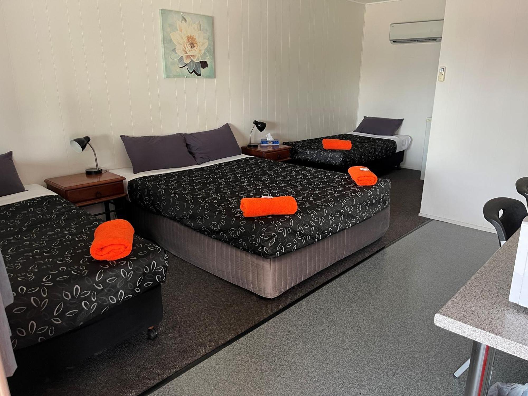 Winton Outback Motel Buitenkant foto