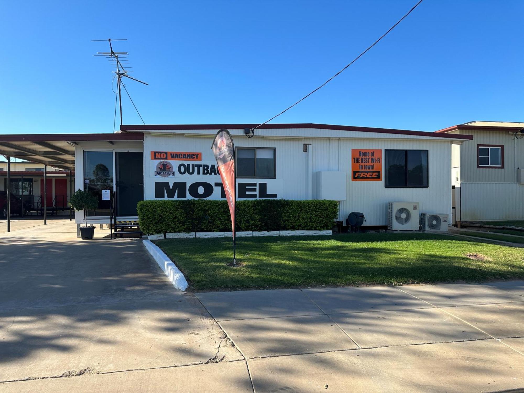 Winton Outback Motel Buitenkant foto