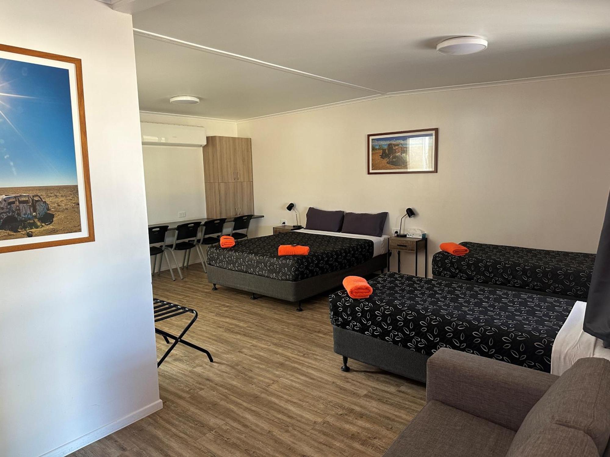 Winton Outback Motel Buitenkant foto