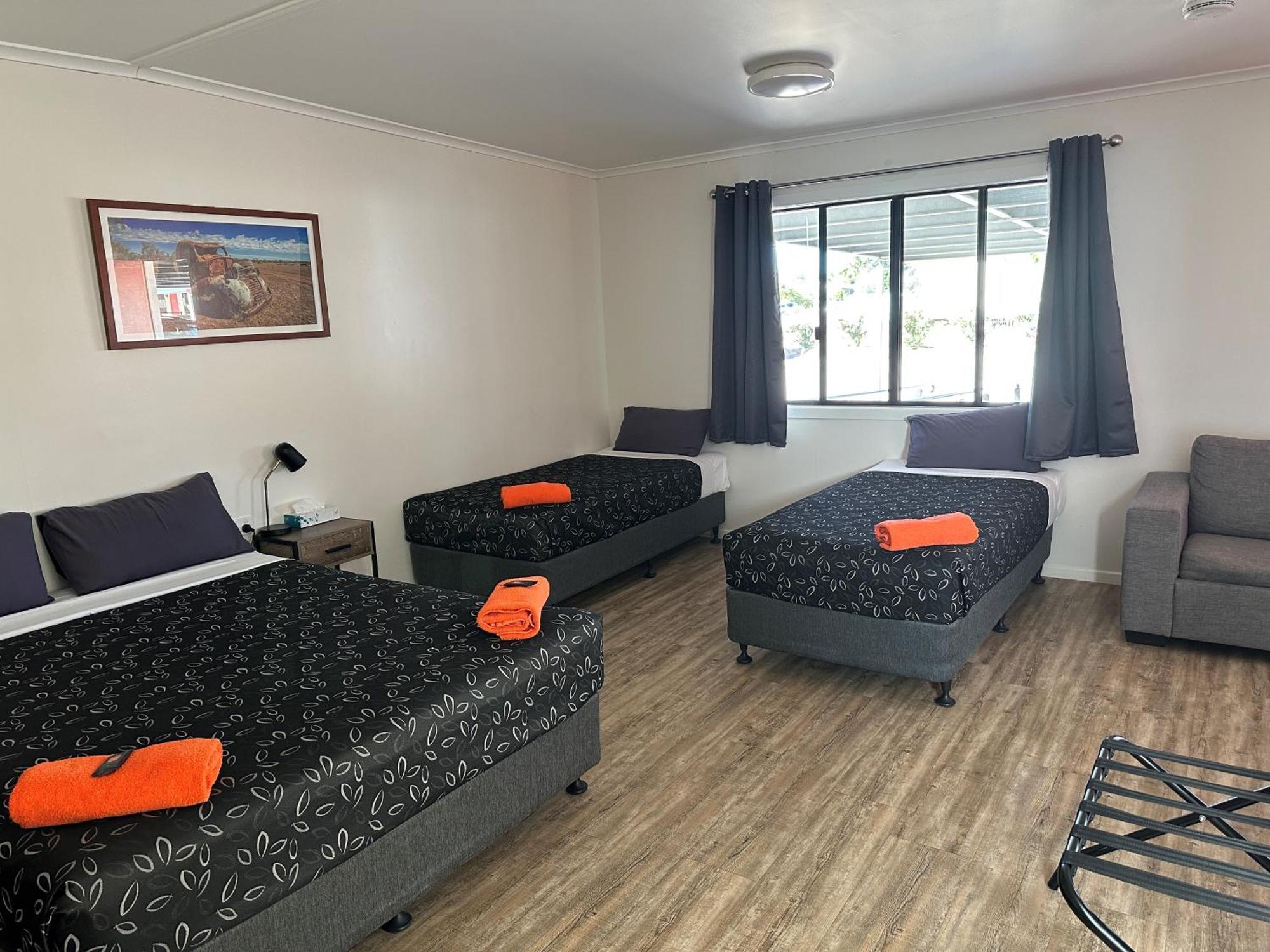 Winton Outback Motel Buitenkant foto